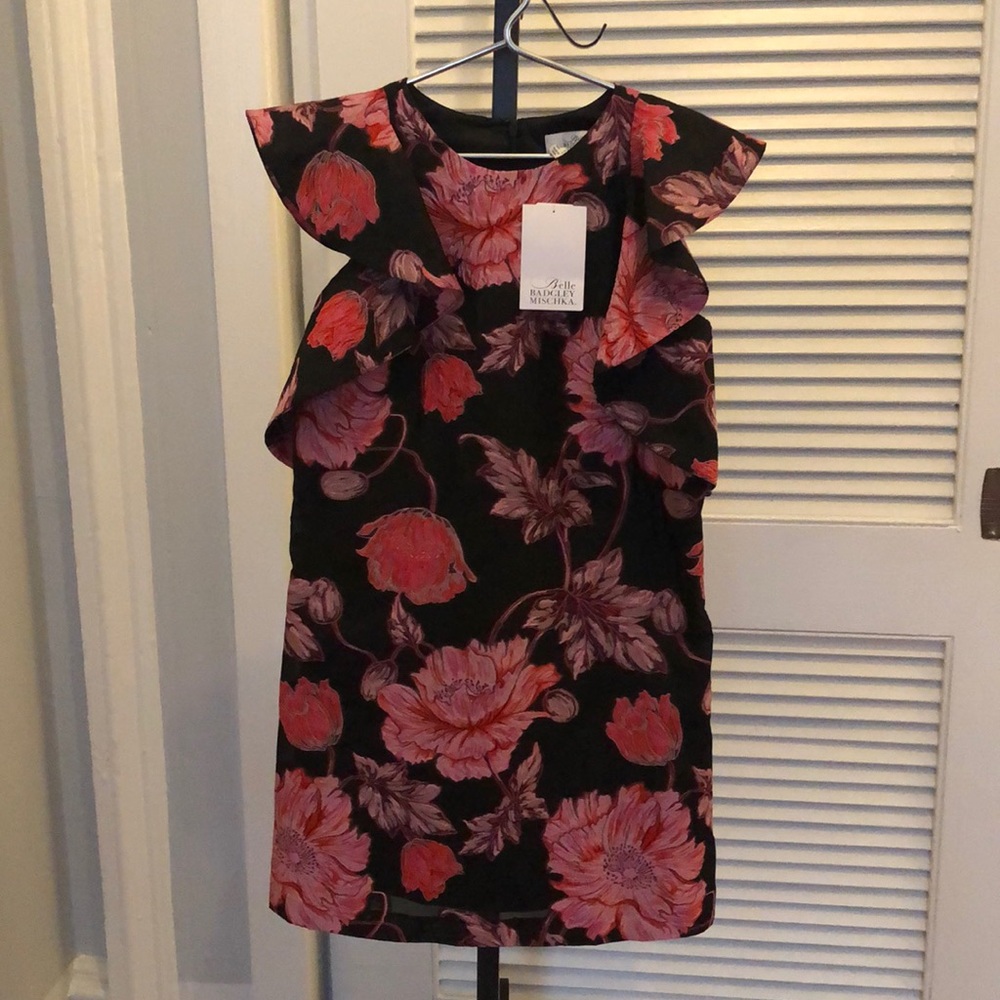 Badgley Mischka Ruffled Flutter-Sleeve NWT